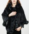 Норковая шаль с капюшоном из лисьего края